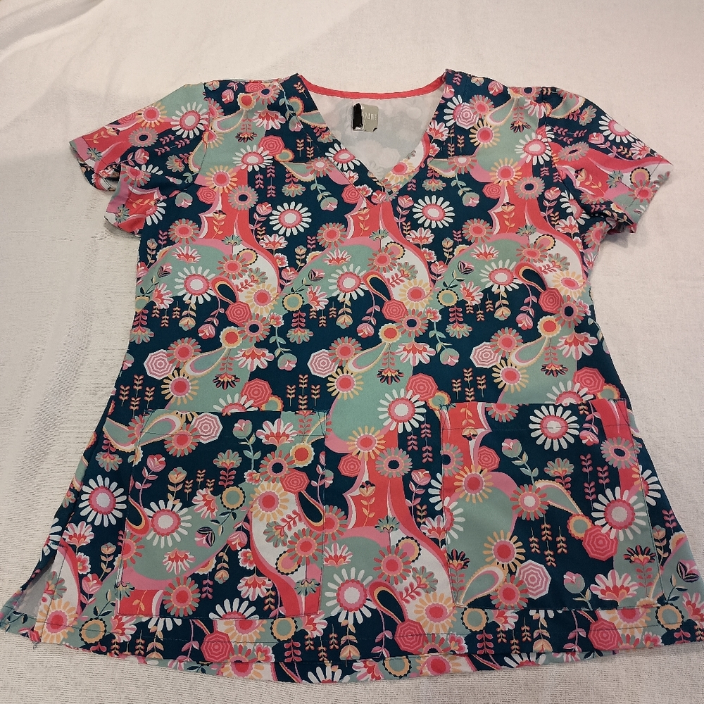 Med Couture Floral scrub top
